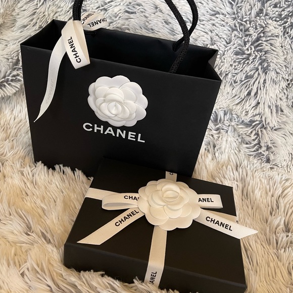 Chanel Wrislet O Coin Purse - Picture 2 of 8